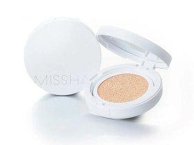 Missha Magic Cushion Moist Up Foundation 15 g, No. 21 Light Beige