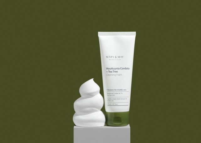 Mary & May Houttuynia Cordata + Tea Tree Cleansing Foam